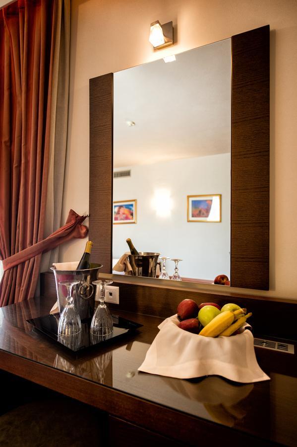 Agrinio Imperial Hotel Eksteriør billede